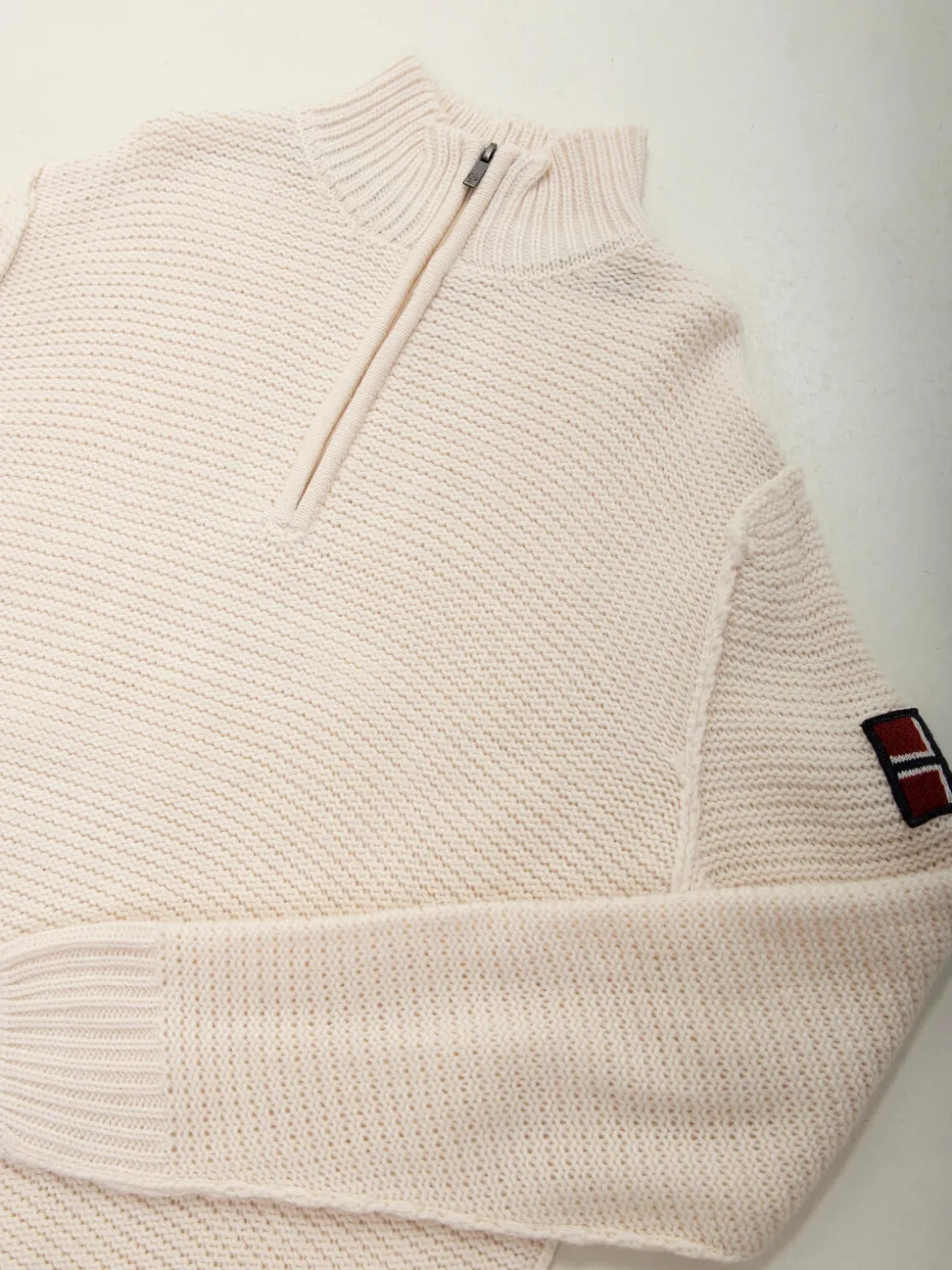 Camisola malha estruturada com fecho