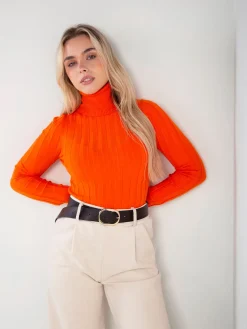 Camisola malha fina canelada gola alta