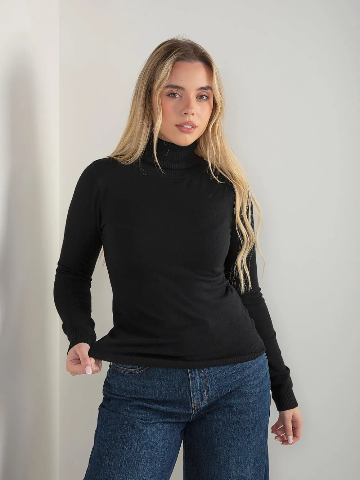 Camisola malha fina com gola alta