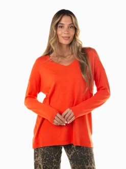 Camisola malha fina decote em bico