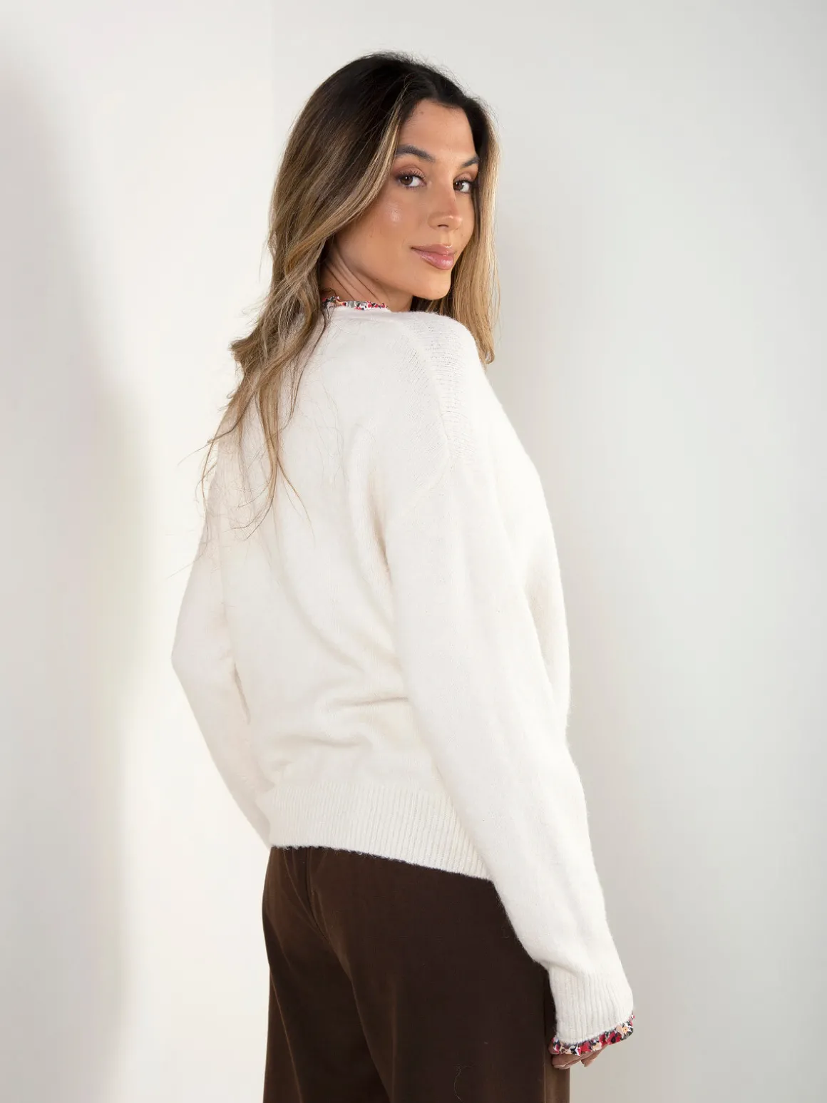 Camisola malha oversized com bordado