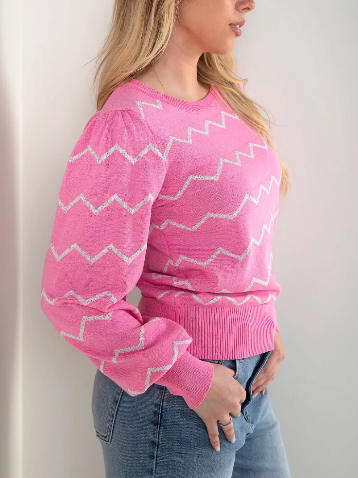 Camisola malha rosa com padrão zigue-zague