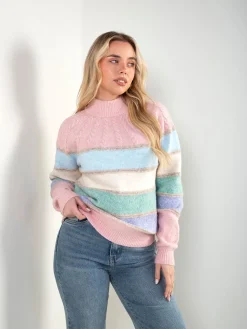 Camisola malha às riscas com gola perkins