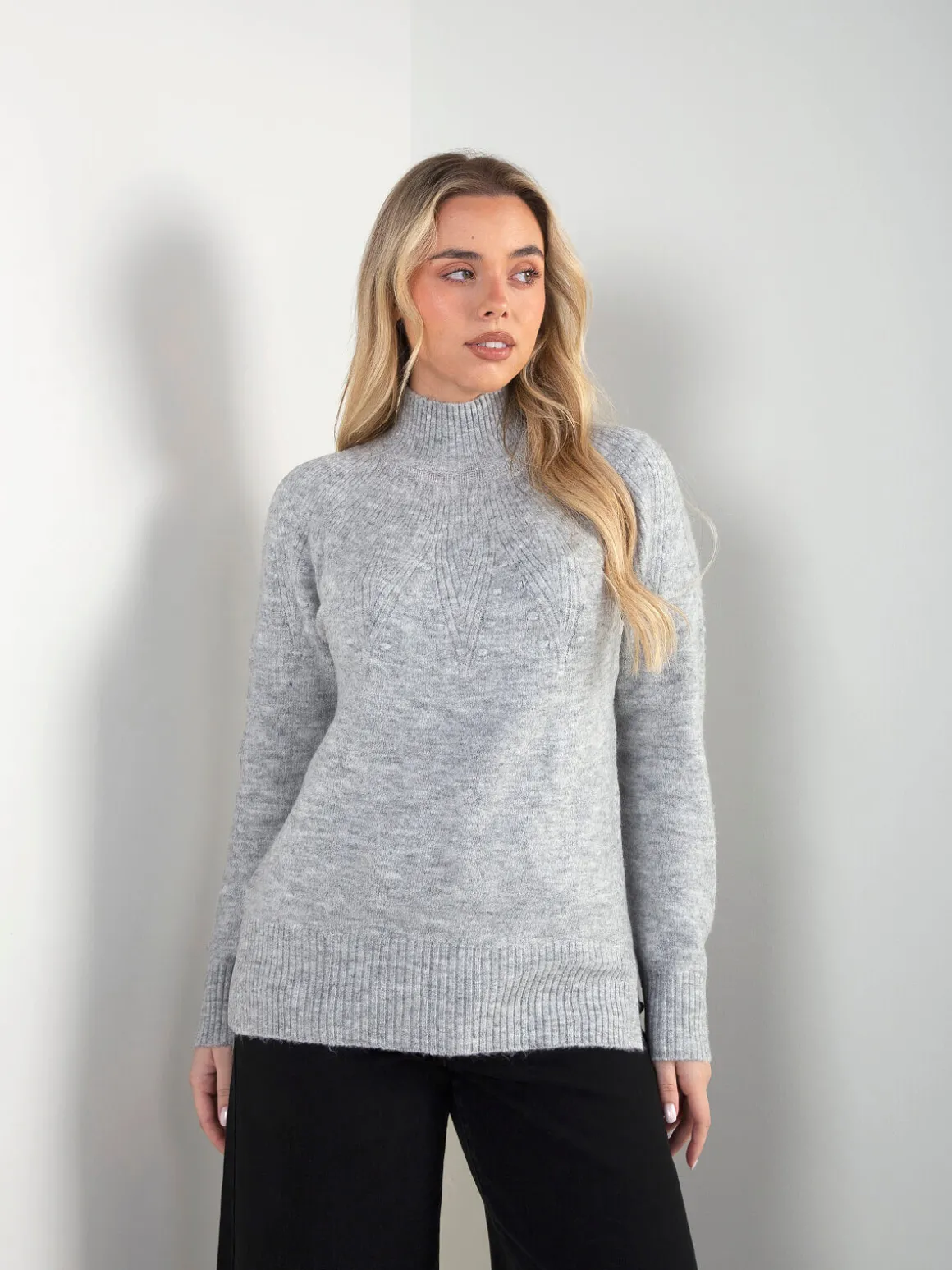 Camisola malha texturizada gola perkins