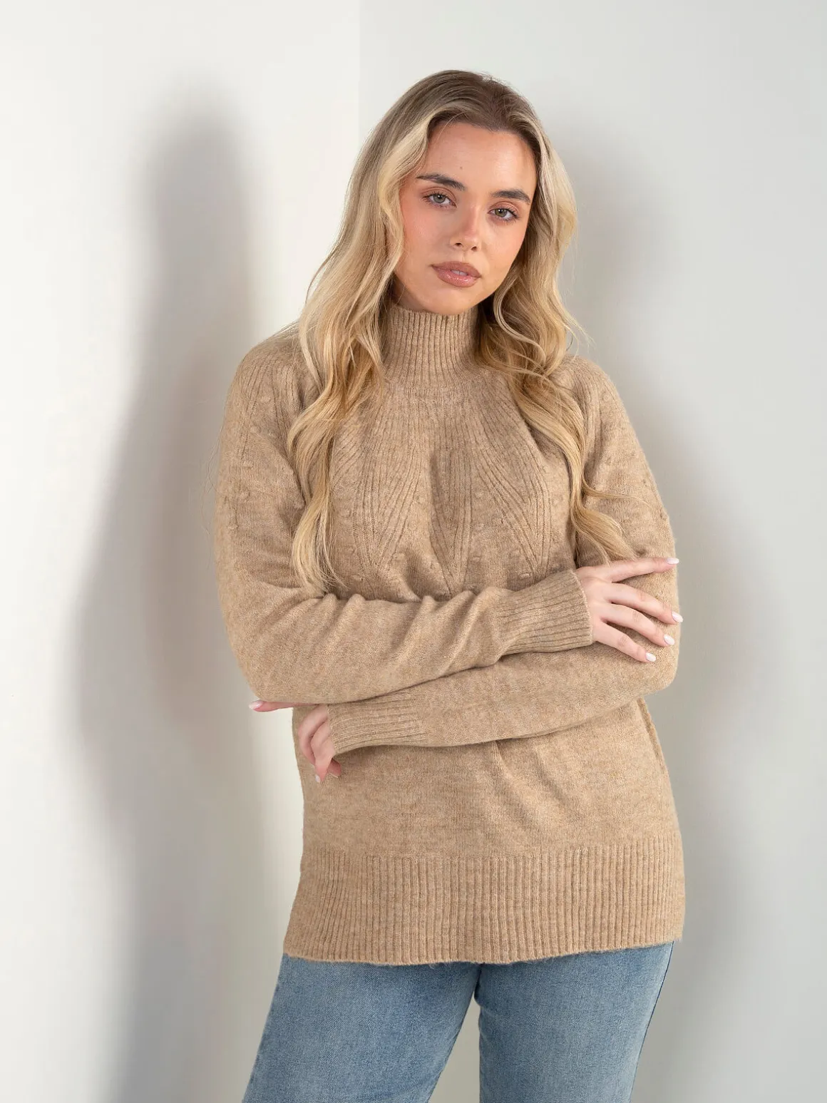 Camisola malha texturizada gola perkins