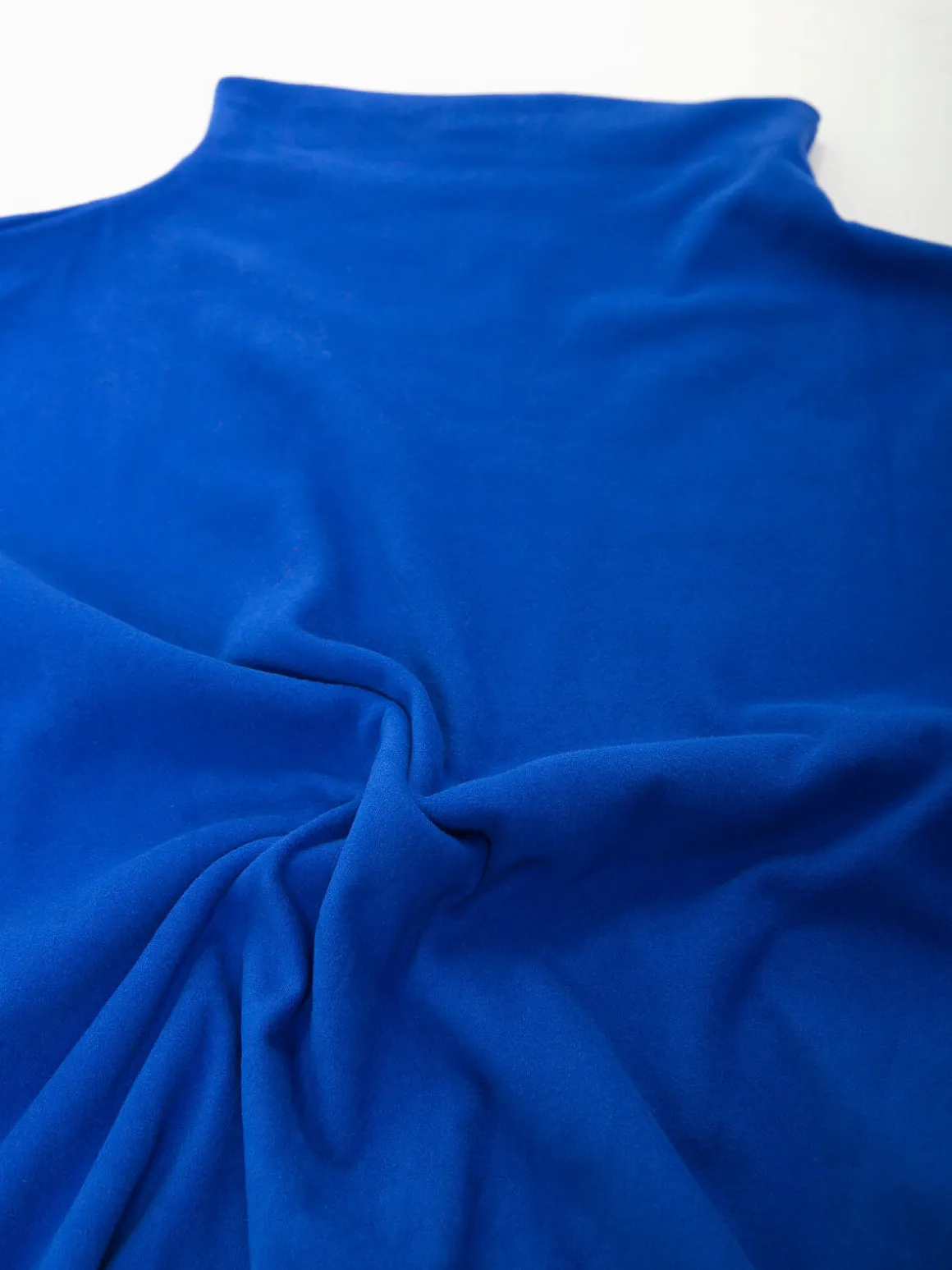 Camisola polar fina com gola alta