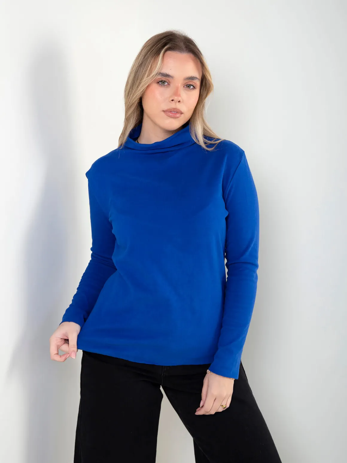 Camisola polar fina com gola alta