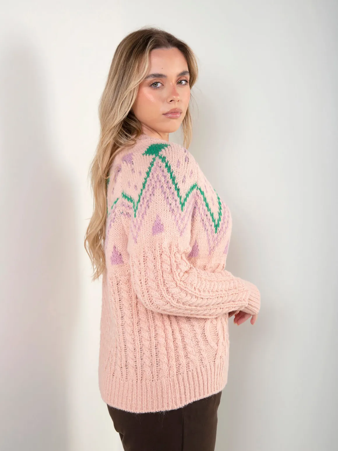 Cardigan malha rosa padrão geométrico