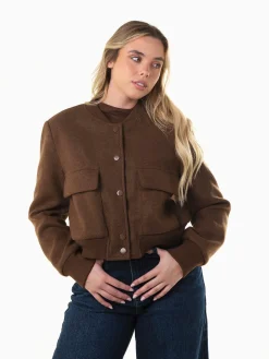 Casaco bomber com bolsos