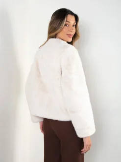 Casaco com pelo suave