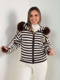 Casaco de malha às riscas com capuz