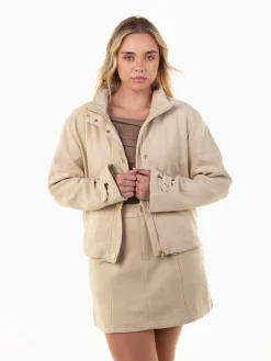 Casaco efeito camurça gola subida