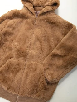 Casaco efeito pelo com capuz