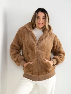 Casaco efeito pelo com capuz