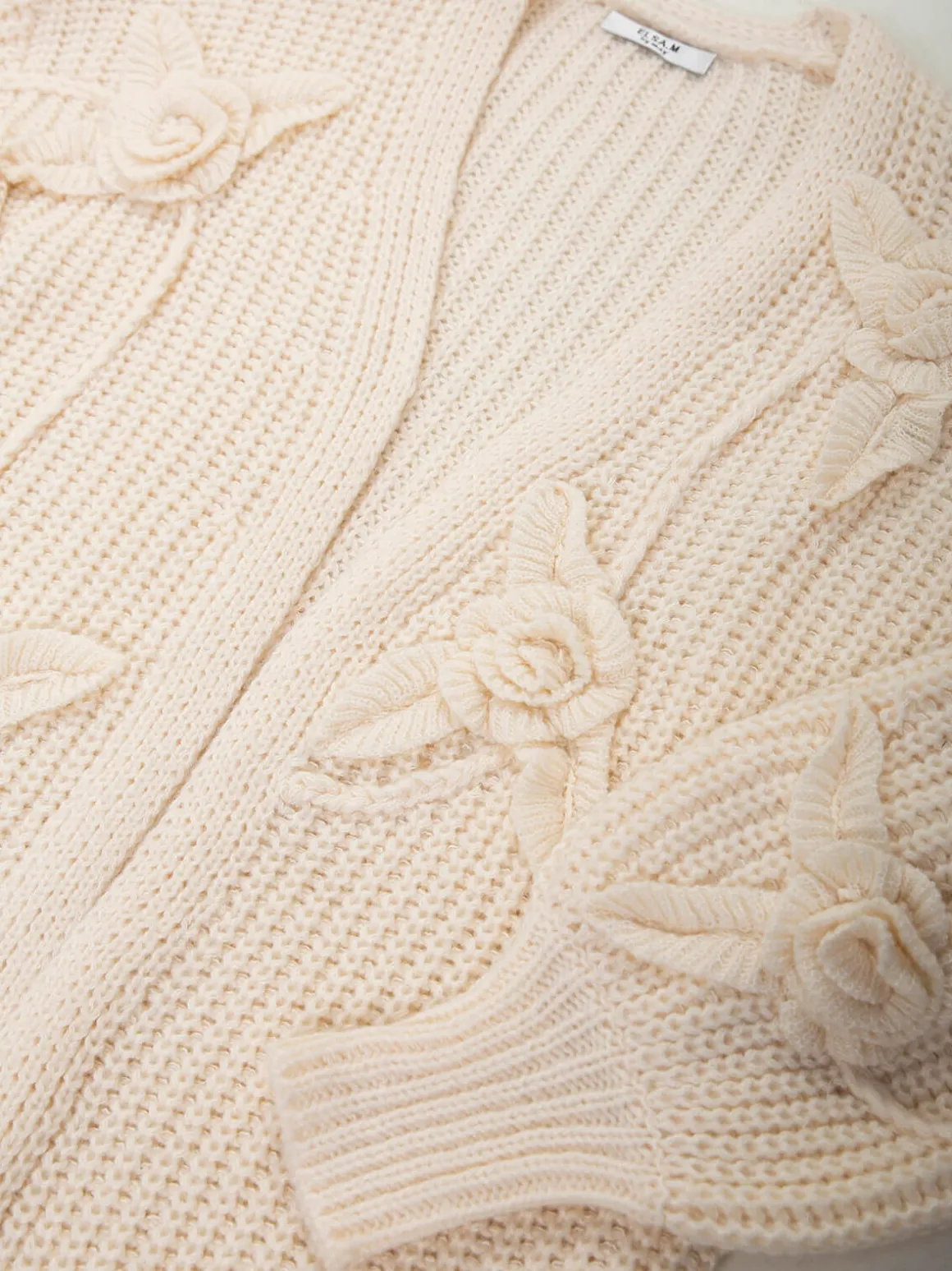 Casaco malha comprido aberto com flores