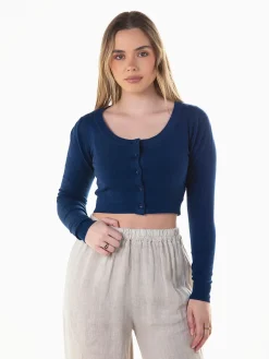 Casaco malha estilo bolero com botões