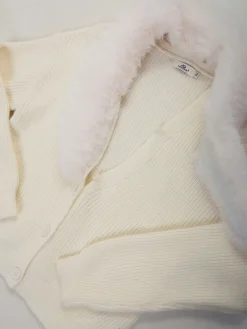 Casaco malha pérola com pelo removível