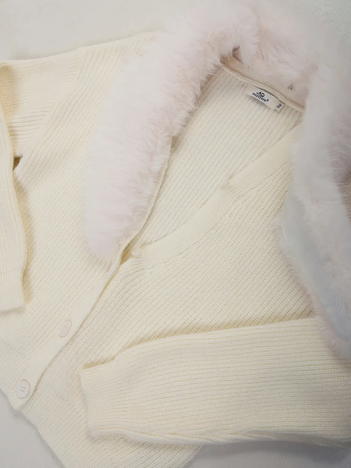 Casaco malha pérola com pelo removível