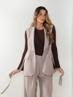 Colete alfaiataria com cinto