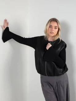 Colete efeito pele com decote redondo