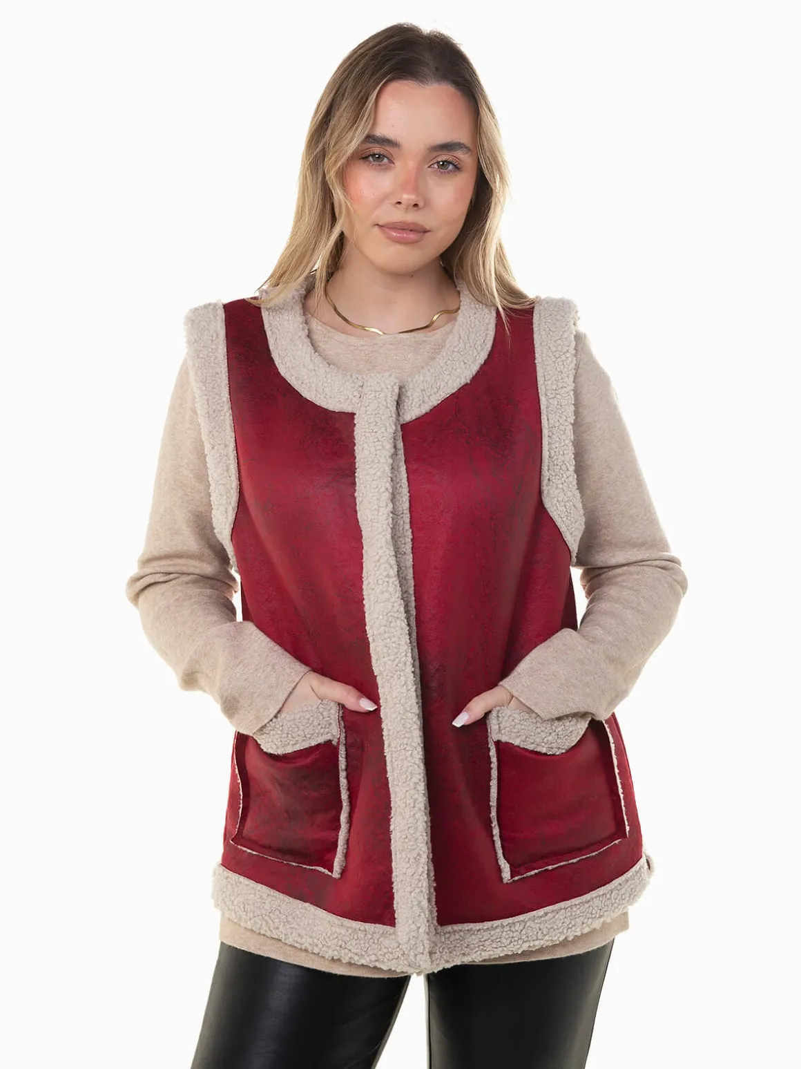 Colete efeito pele com pelo encaracolado