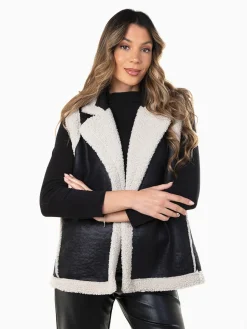 Colete efeito pele envelhecida com pelo