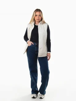 Colete leve com capuz removível