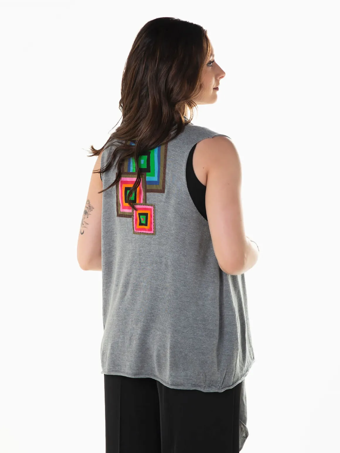 Colete malha com bordados