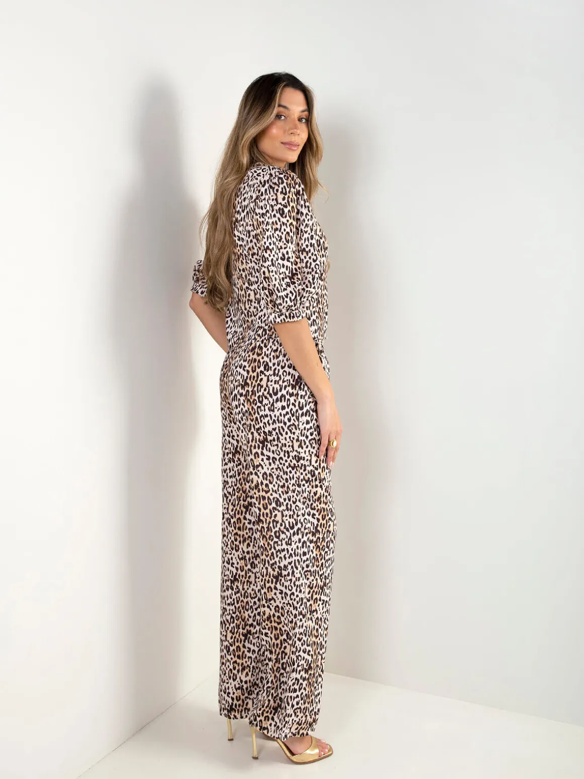 Conjunto animal print camisola e calças