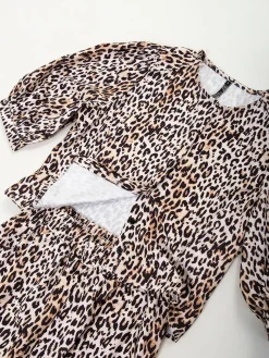 Conjunto animal print camisola e calças