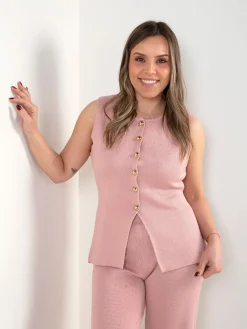 Conjunto em malha com colete e calças