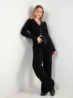 Conjunto malha casaco e calças