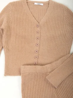 Conjunto malha casaco e calças