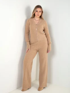 Conjunto malha casaco e calças