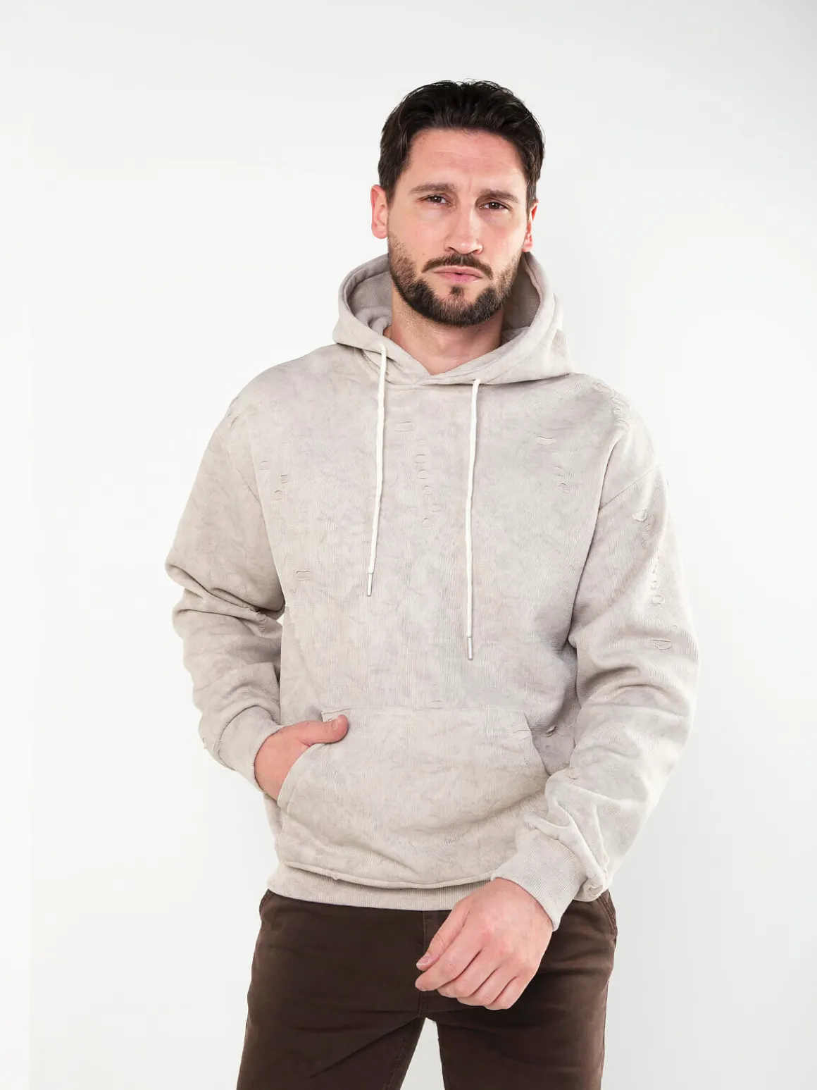 Hoodie com efeito desgastado