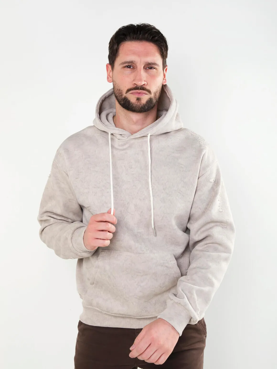 Hoodie com efeito desgastado