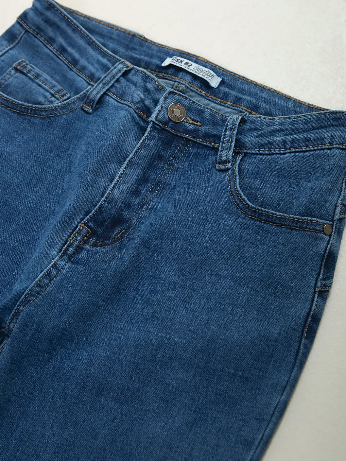 Jeans skinny push-up azul médio