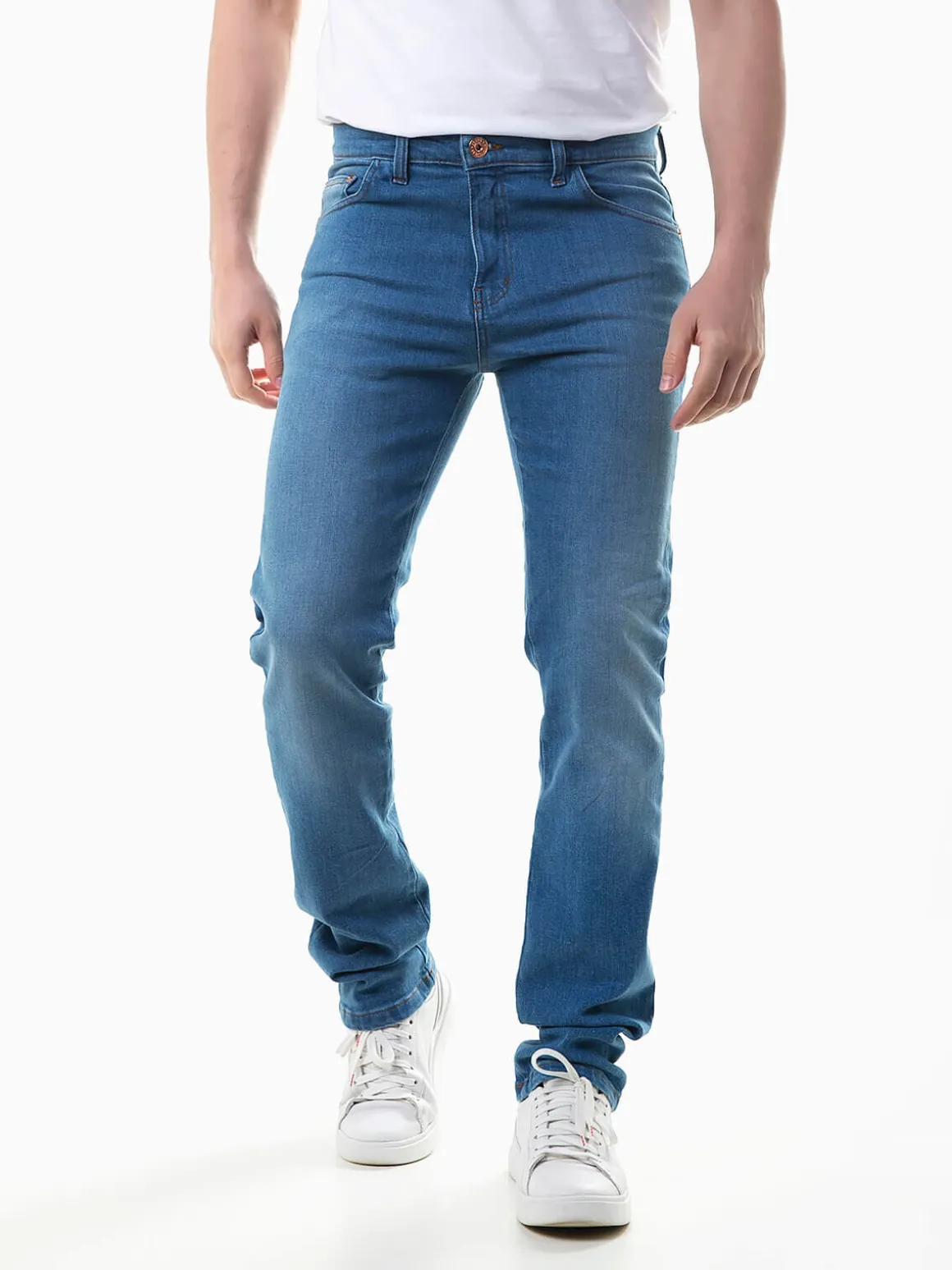 Jeans straight fit azul claro