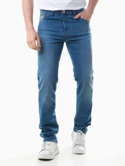 Jeans straight fit azul claro