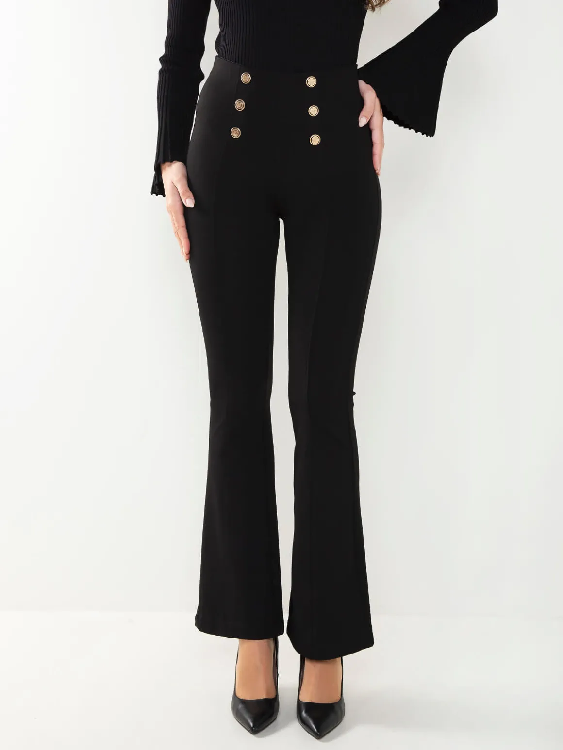 Leggings à boca de sino com botões