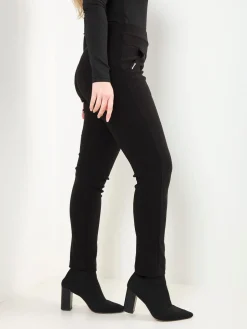 Leggings pretas cintura alta com bolsos