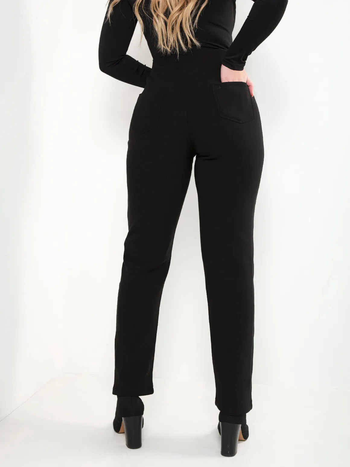 Leggings pretas com detalhe brilhante