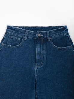 Mom jeans base desfiada