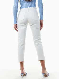 Mom jeans brancas base desfiada