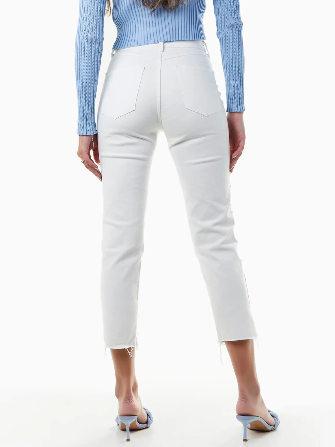 Mom jeans brancas base desfiada