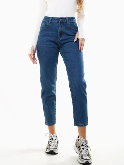 Mom jeans cintura alta efeito push-up