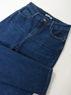 Mom jeans com efeito push-up