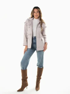 Parka com capuz encaixe folhos