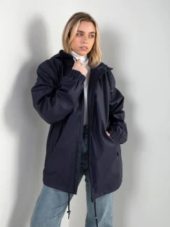 Parka impermeável com capuz e fecho