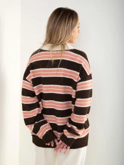 Polo malha às riscas castanho e rosa